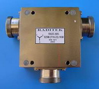 RADITEK同轴隔离器和循环器蜂窝/pcs (700mh z -999mh z )