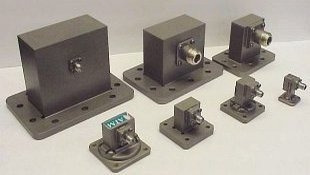​标准全频段直角适配器波导至同轴（SMA，Type-K和2.4mm）